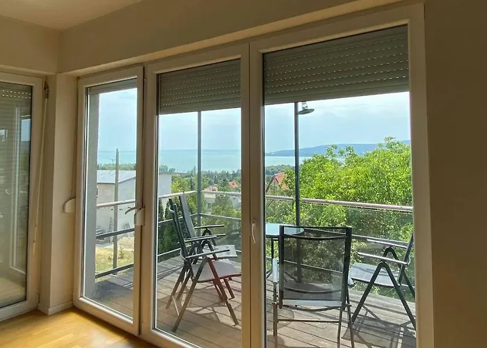 Ravenswood Apartment Balatonfuzfo